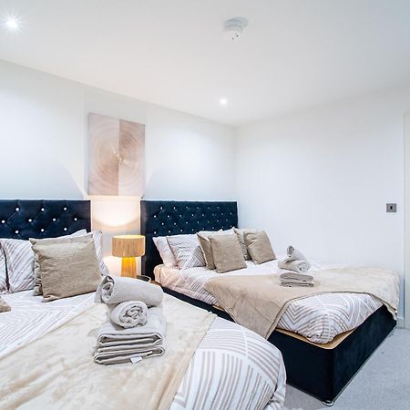 2-Bedroom With Breathtaking Views In Holmfirth Village, Huddersfield Exterior photo