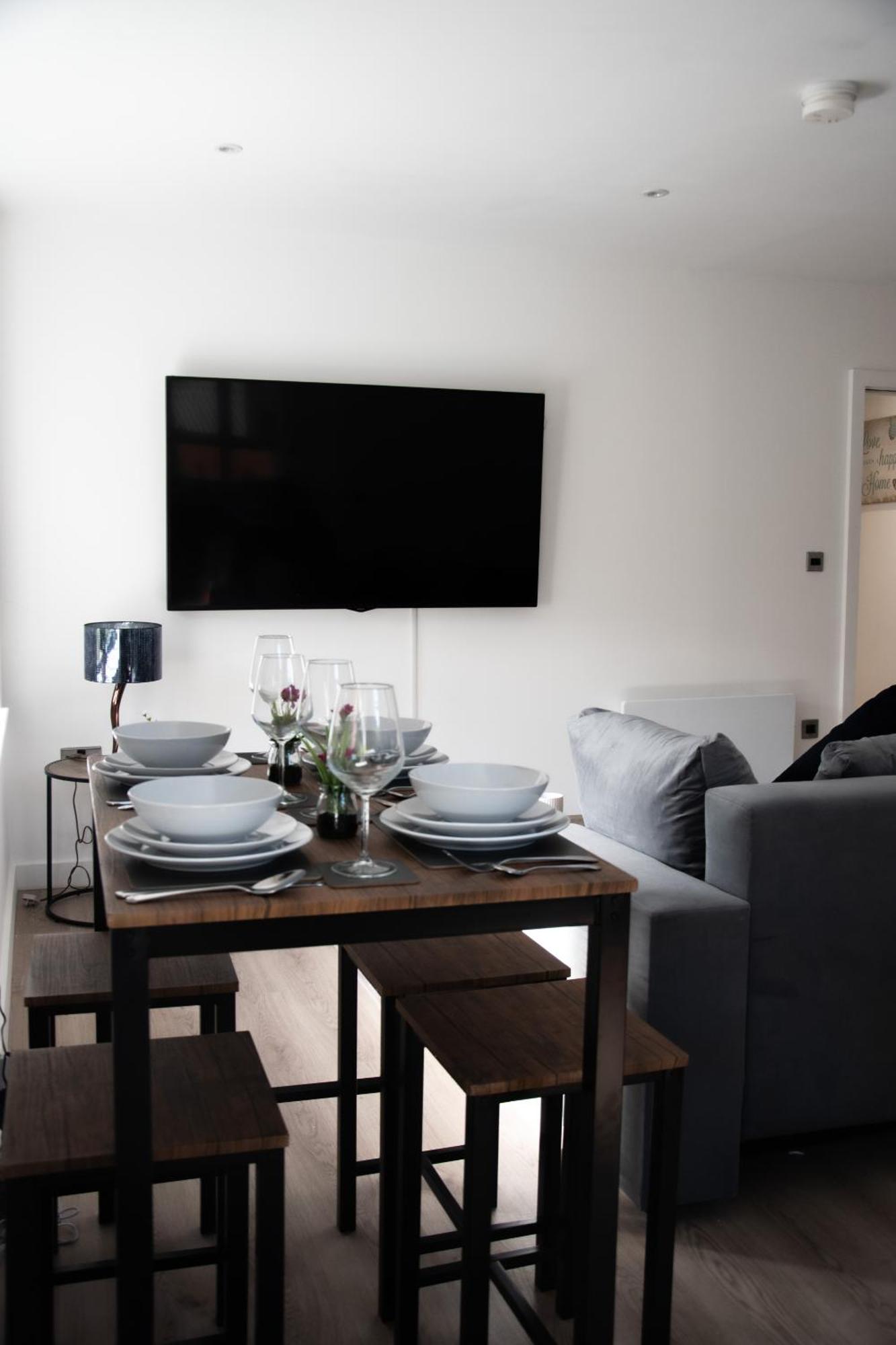 2-Bedroom With Breathtaking Views In Holmfirth Village, Huddersfield Room photo